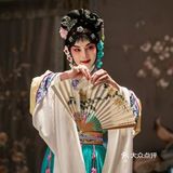 人类的感情是相同的，不分男女中外