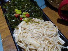 麻辣金针菇-八月美食小馆(银泰城总店)