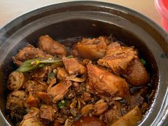 干肉骨茶配猪脚-直落玻璃（瓦煲）肉骨茶