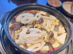 -芸鲜季·云南野生菌餐厅· 云南风物味研社(闵行店)