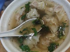 -三好食堂(煎饺·馄饨·肉饼米线·盛世广场店)