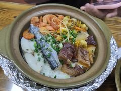 海鲜腊味煲仔饭-崖口煲仔饭