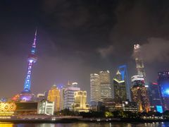 -黄浦江游览十六铺3号码头网红自助餐