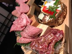 -山川小町·极番烧肉(新地假日广场店)