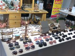 -肆兮眼镜·蔡司·徕卡战略合作店(大坪店)