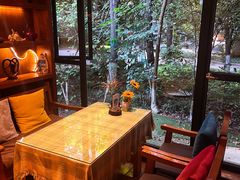 -月亮眼花园餐厅书吧酒吧