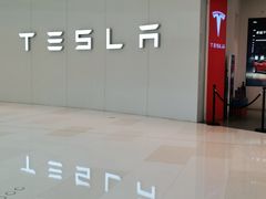 -TESLA 特斯拉(广州天环广场体验店)