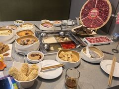 -海底捞火锅(高新活力城Villgae店)