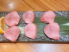 上等牛舌-炼火烤肉店