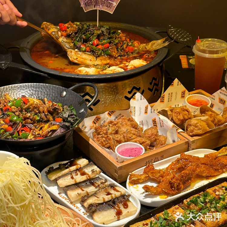 这家烤鱼你别太火了。。我不想排队