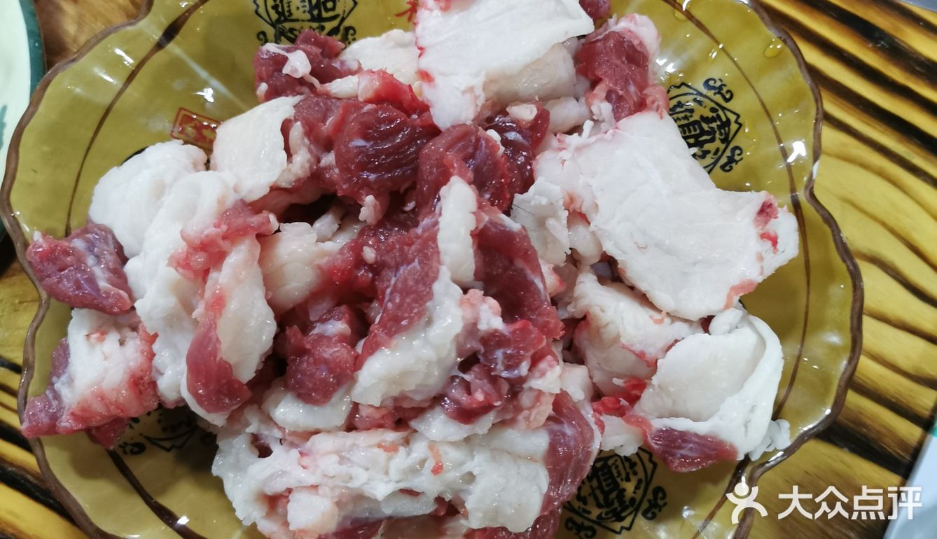 生意十分火爆的贵州牛肉火锅,来晚一点都没有位置