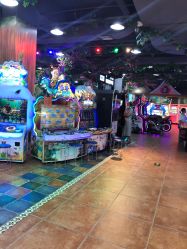 -菲菲羊乐园(临平银泰城店)