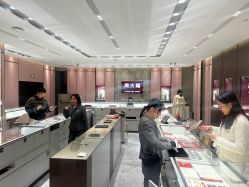 -周大福CHOW TAI FOOK(浦东八佰伴店)