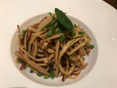 -泡桐树孙二娘私房菜