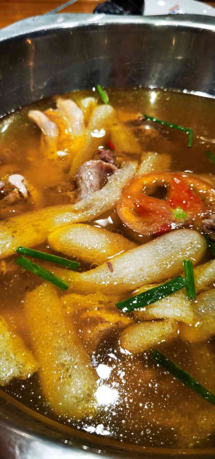 苗岭竹荪鹅(二环南路店)-"价格高,肉太肥一瓶王老吉逗比啤酒贵有.