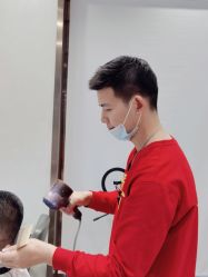 -卡尔诗·科技美肤连锁