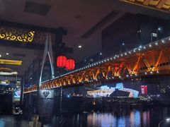-小天鹅火锅·一线江景洪鼎旗舰店(洪崖洞店)