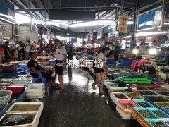 大堂-霞涌市场海鲜摆卖区