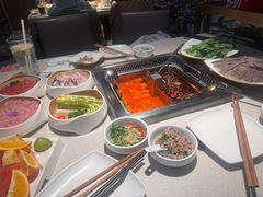 -海底捞火锅鲜切牛肉主题店(长寿路店)