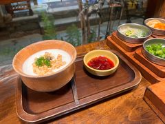 -银米·云南传统过桥米线(双廊黑金冠店)