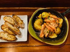橄榄油煮进口虾仁配小土豆-LIBERO(张虹路店)