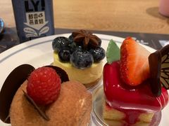 -咖啡苑自助餐厅·中国大饭店