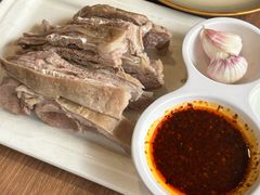 手抓羊肉半斤-贯贯吉·清真餐厅(浙江中路店)