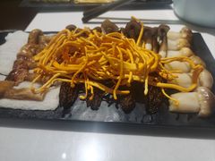 野生菌拼盘-小街猪手(团结湖店)