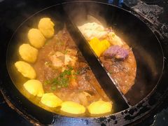 -鱼窝棚柴火铁锅炖(富山屯店)