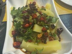 -四季喧黔味豆米火锅(万达广场店)