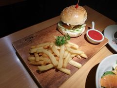 -Lia Cafe Bar Restaurant松山咖啡屋
