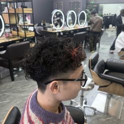 -藤野造型烫染·漂发