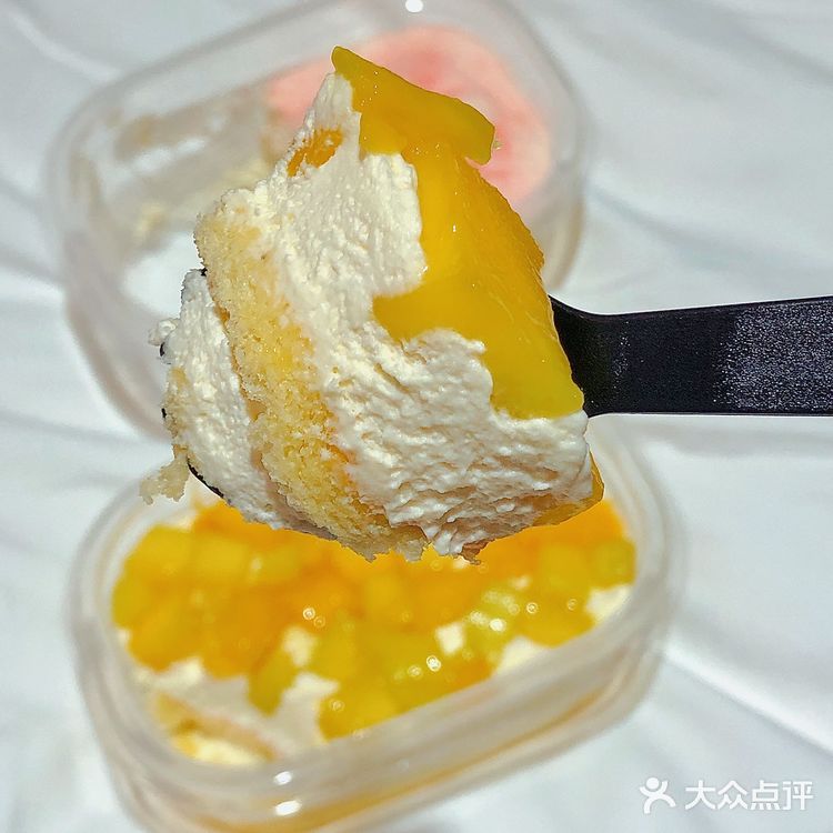这家甜品店性价比忒高了!!