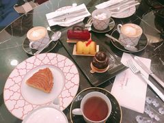 -Salon de The de Joel Robuchon(外滩18号店)
