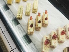 -黑草莓(重庆路店)