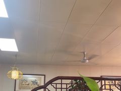 -何哥鲜鱼餐厅(龙湖花园店)