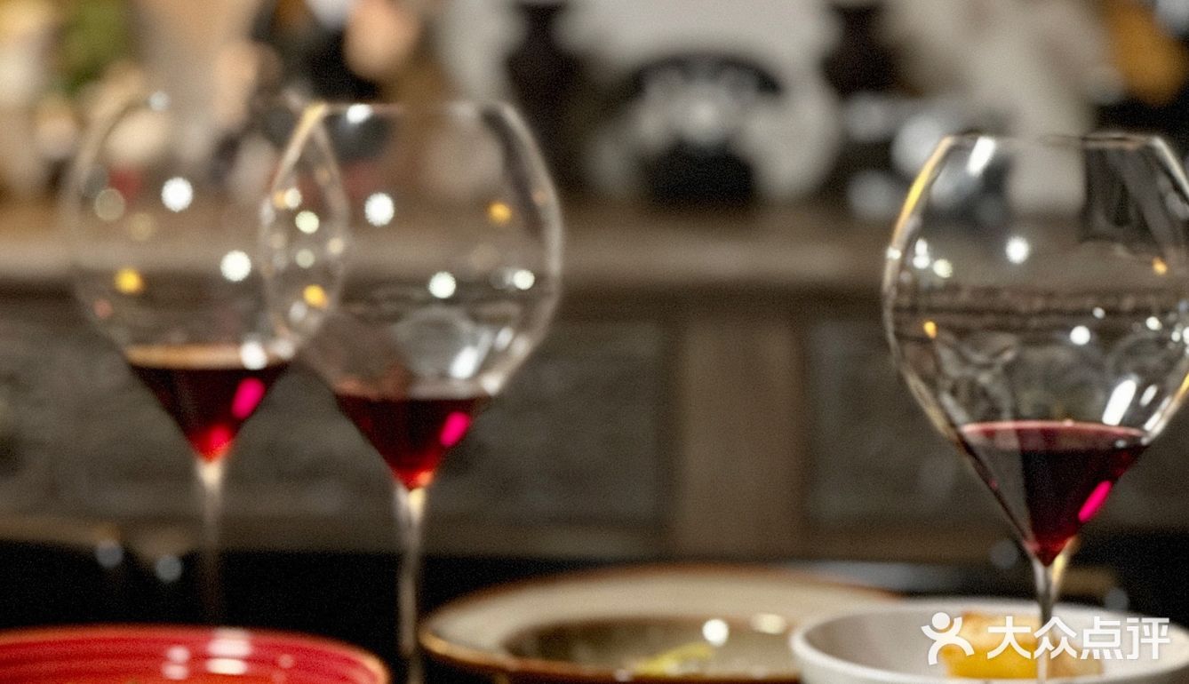 成都新店 | 我最爱的美式餐酒吧终于开到鹭洲里了！
