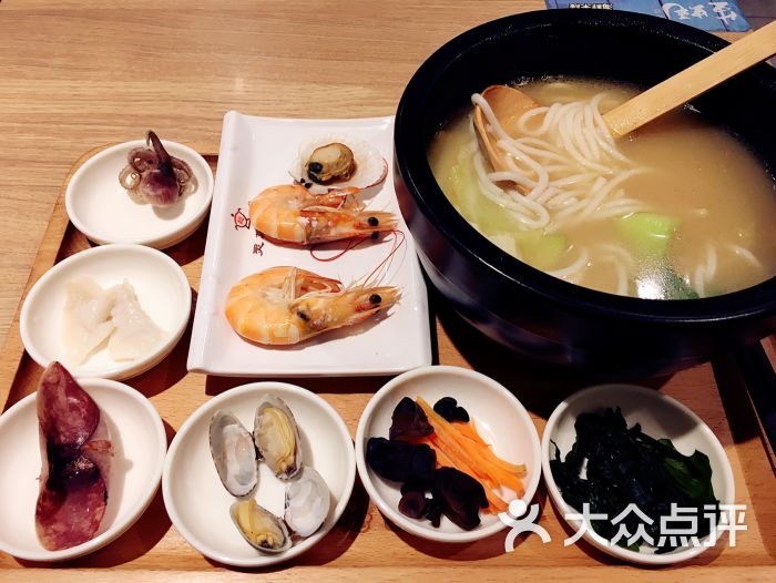 鲜虾全家福米线