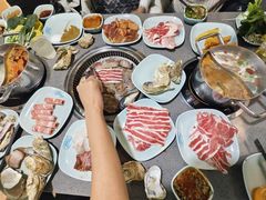 -金滏山烤肉·海鲜·火锅自助餐厅(襄阳万达店)