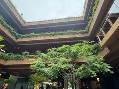 -瑞虹新天地月亮湾
