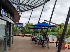 -金桥现代产业园区-停车场