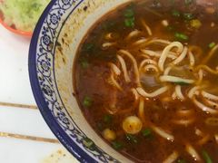 -牛一嘴·兰州牛肉面·大盘鸡(财富中心店)