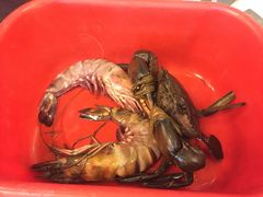 -J Daeng Seafood