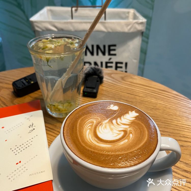 👀北京最小众的咖啡馆!骑车🚴路过都不知道。