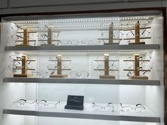 -翰佐蔡司小乐圆·依视路星趣控·暴龙眼镜折扣店