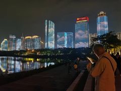 -万绿园