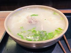 -亮亮面馆(经六路店)