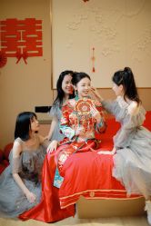 -Lady  Jane高端婚纱礼服馆
