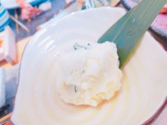 -武汉五月花大酒店(武昌火车站中南路地铁站店)