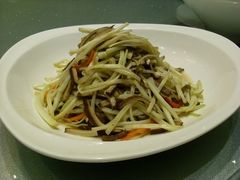 香干炒白水芹-古韵轩·江浙融合菜(梁溪店)